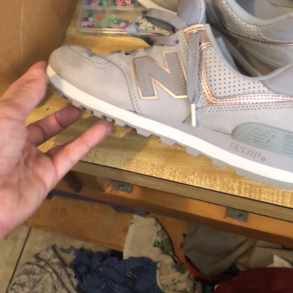 New Balance Women’s tennis shoe size 7
